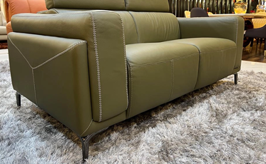 Do clássico ao contemporâneo: encontrando as pernas de sofá de luxo certas para o seu estilo