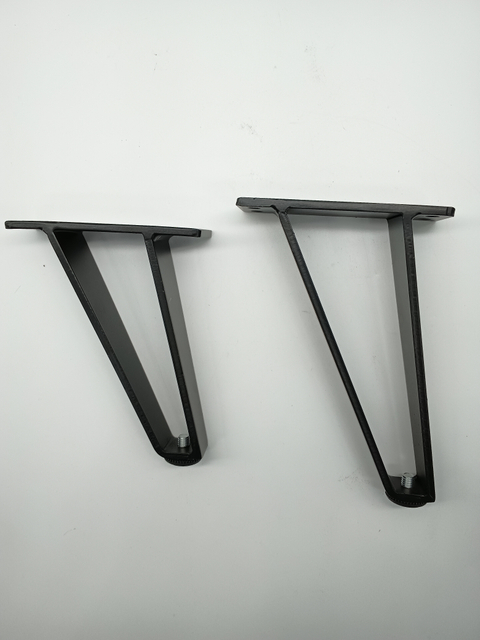 Novo design de cama de armário de móveis de metal estilo luxuoso tubo angular sofá perna de ferro