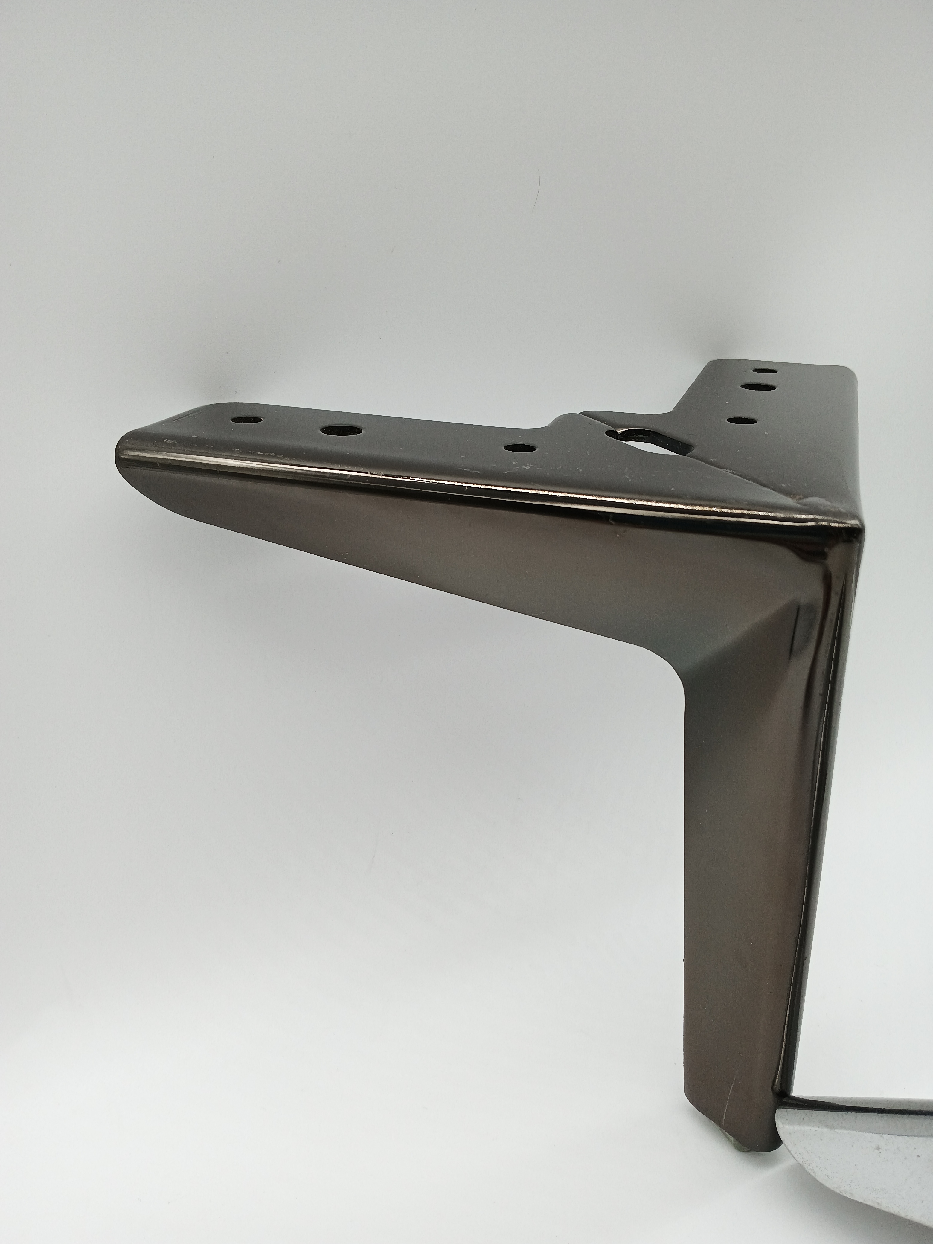 Pés modernos do sofá dos acessórios do hardware do metal da indústria da fábrica de Foshan